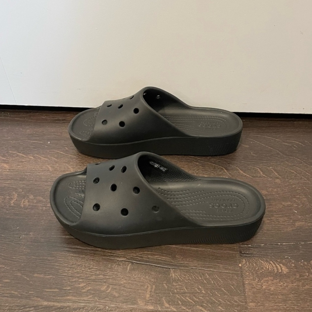CROCS Black Women's Slides